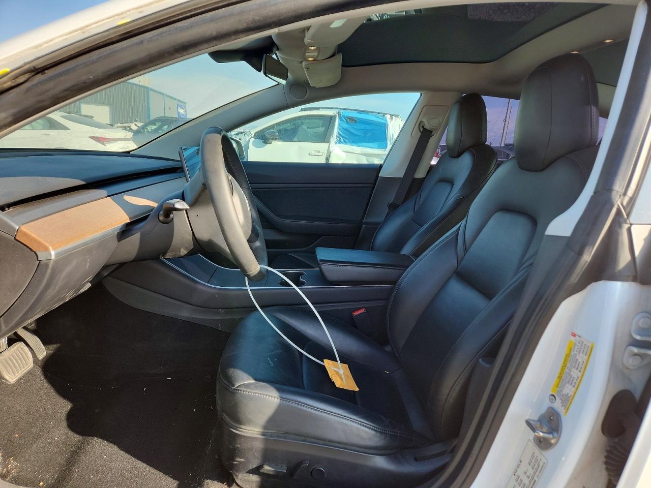 2019 Tesla Model 3 - zdjęcie 7