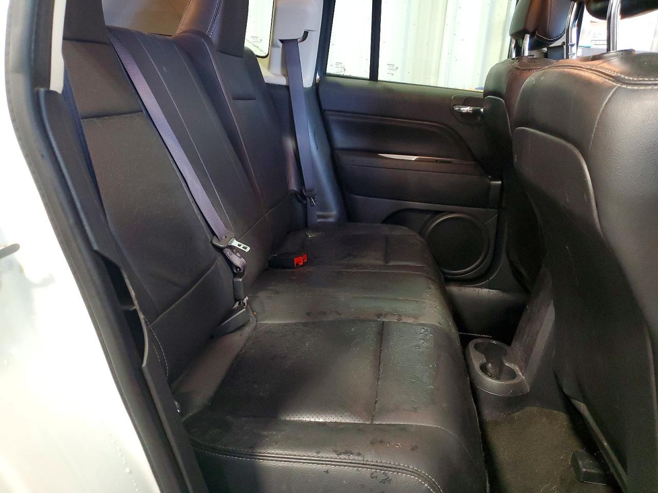 2016 Jeep Compass Latitude - zdjęcie 11