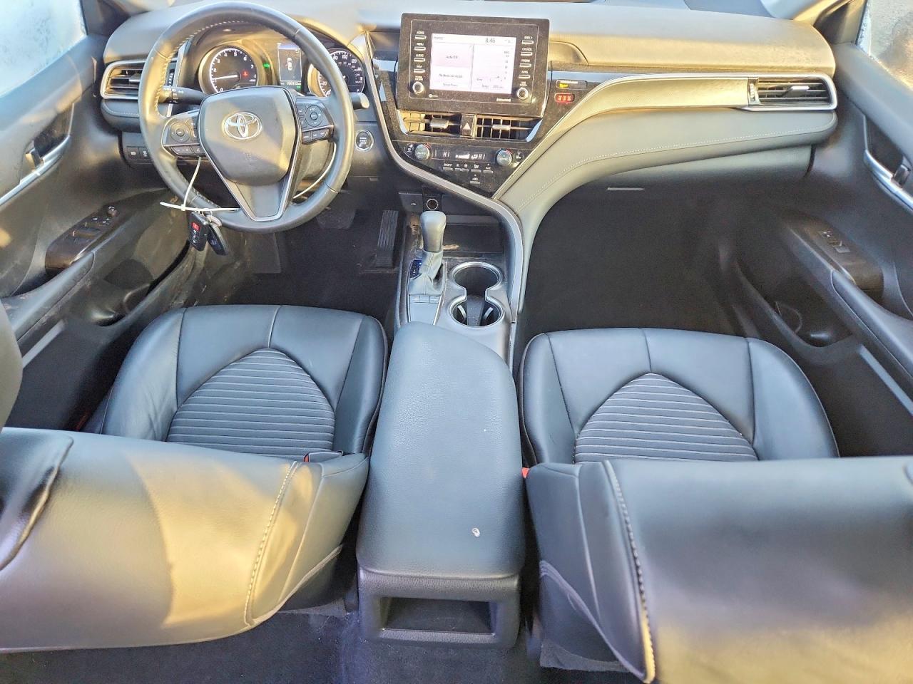2024 Toyota Camry Se - zdjęcie 8