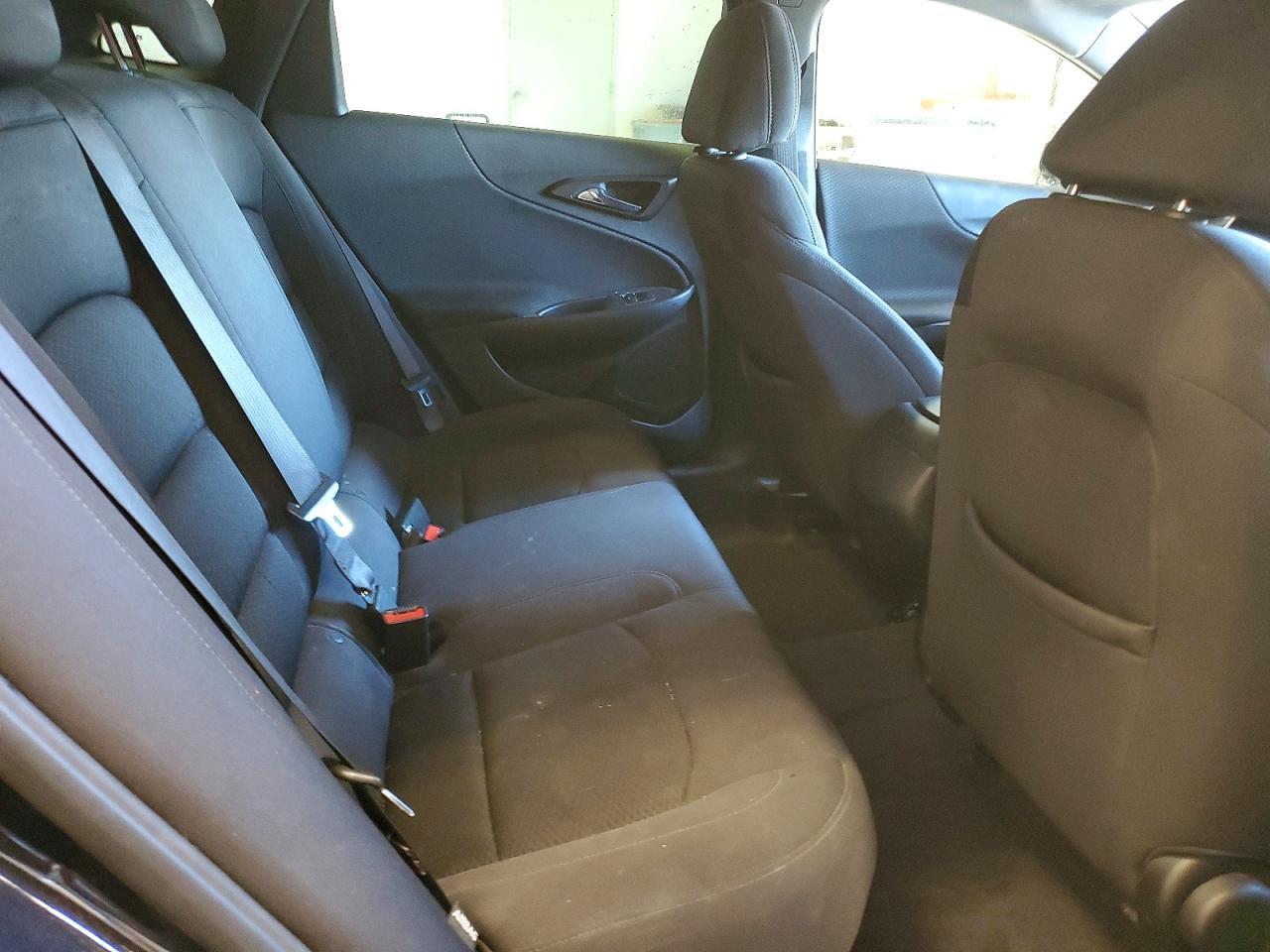 2022 Chevrolet Malibu Ls - zdjęcie 10