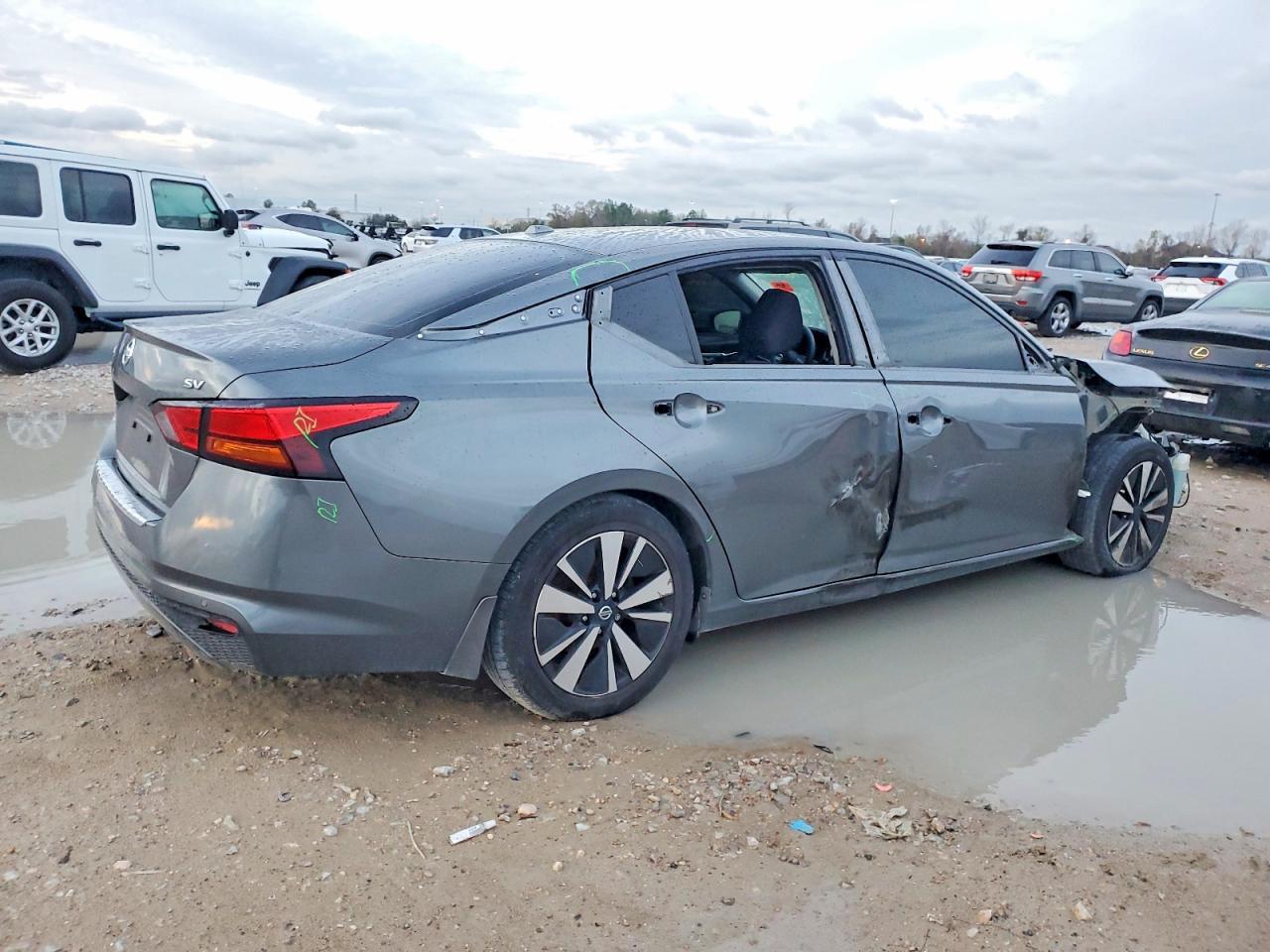 2021 Nissan Altima Sv - zdjęcie 3