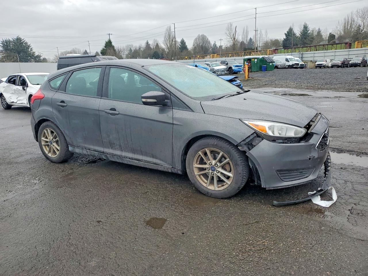 2017 Ford Focus Se - zdjęcie 4