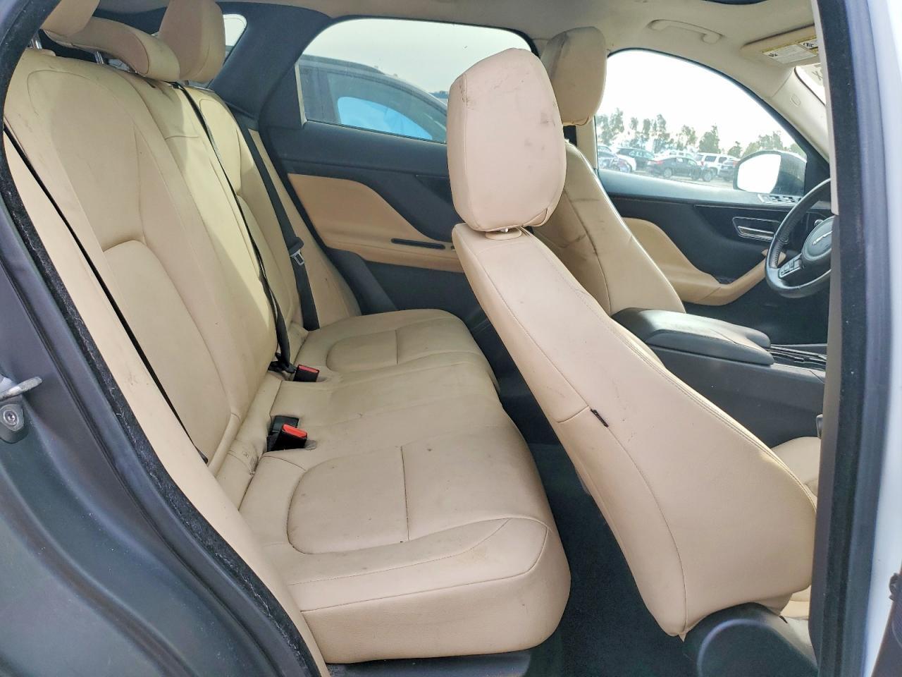 2017 Jaguar F-Pace Premium - zdjęcie 10