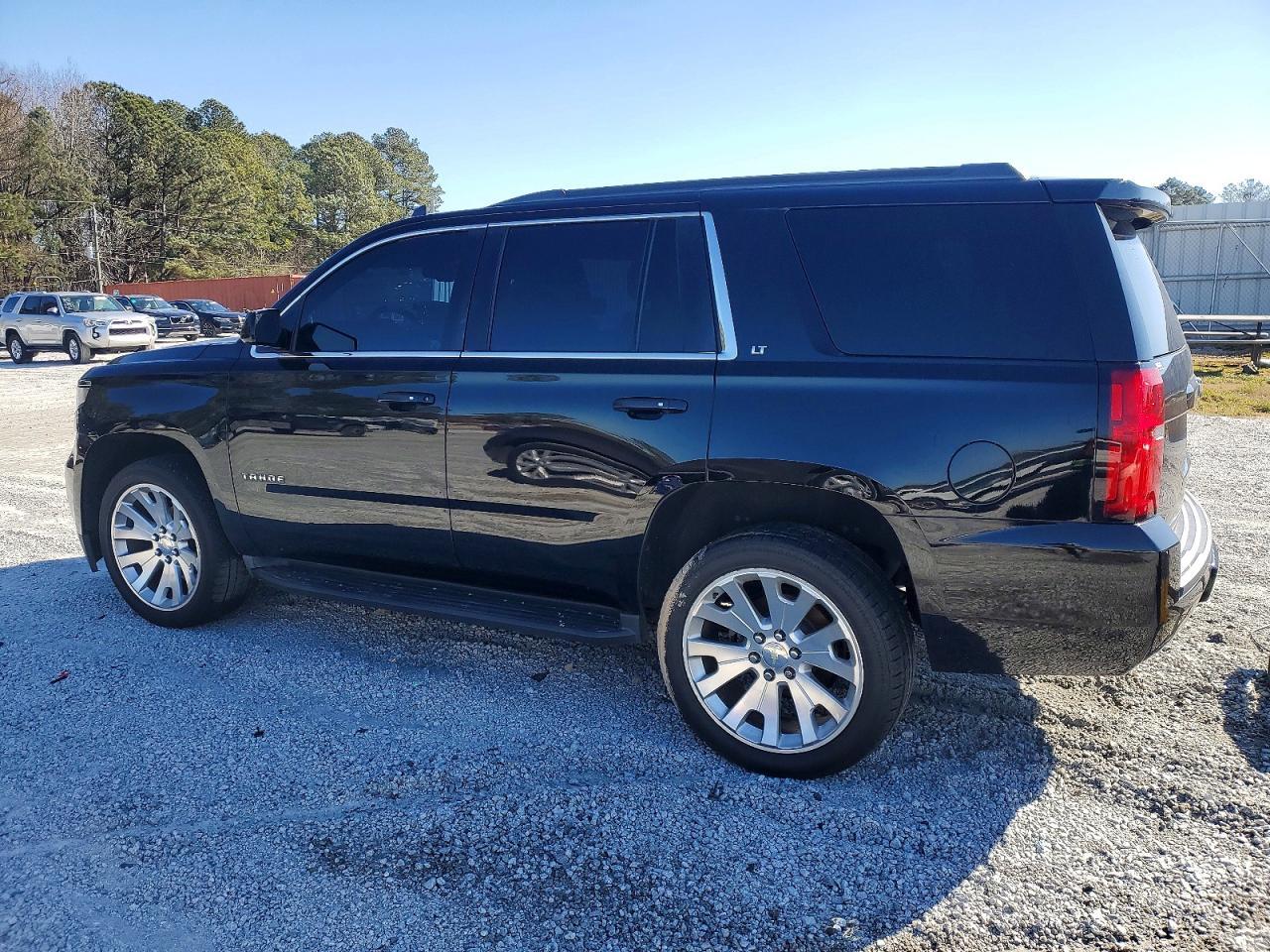 2018 Chevrolet Tahoe C1500 Lt - zdjęcie 2