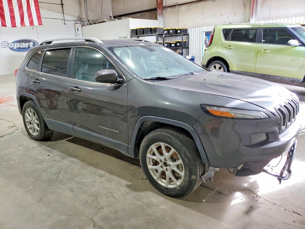 2016 Jeep Cherokee Latitude - zdjęcie 4