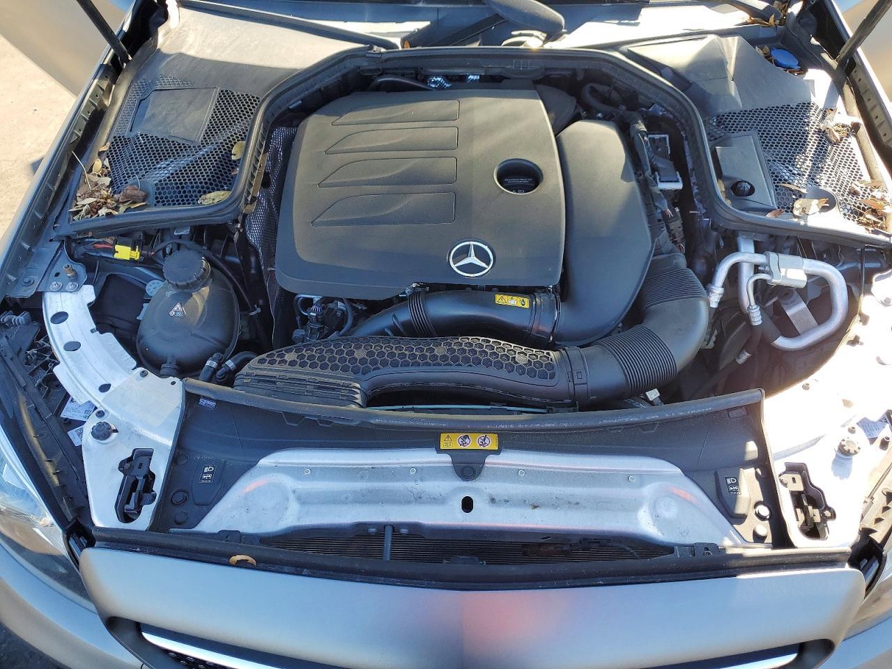 2022 Mercedes-Benz C 300 - zdjęcie 11