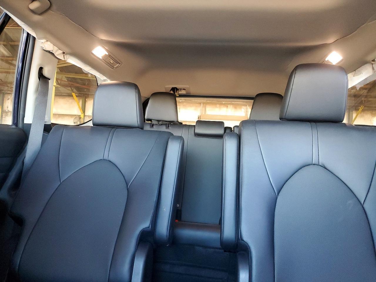 2025 Toyota Grand Highlander Le - zdjęcie 10