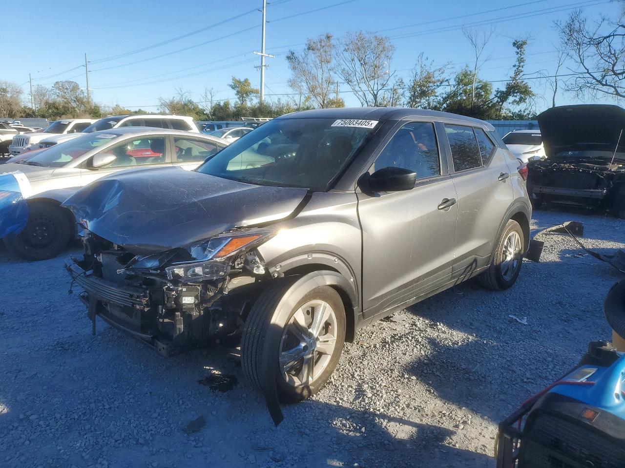 2025 Nissan Kicks Play S - zdjęcie główne