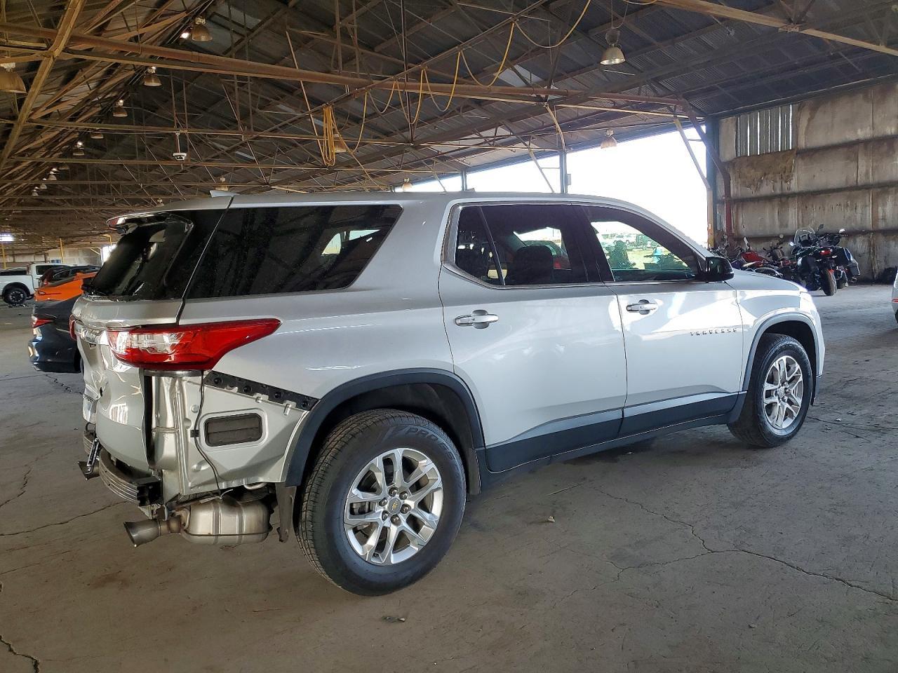 2019 Chevrolet Traverse Ls - zdjęcie 3