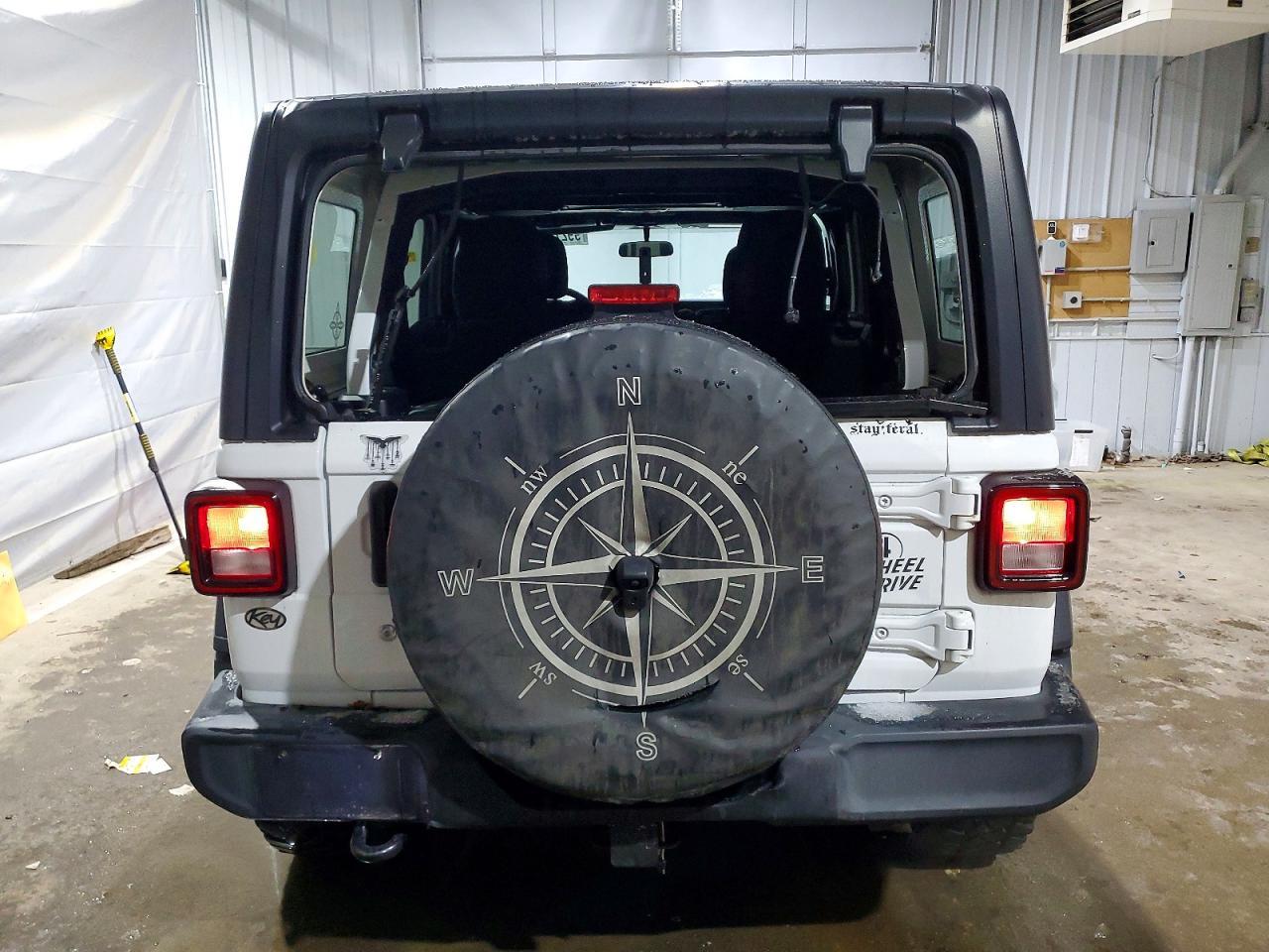 2020 Jeep Wrangler Unlimited Sport - zdjęcie 6