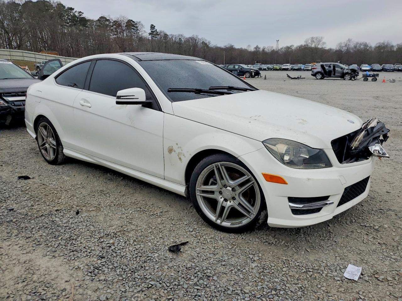 2015 Mercedes-Benz C 250 - zdjęcie 4