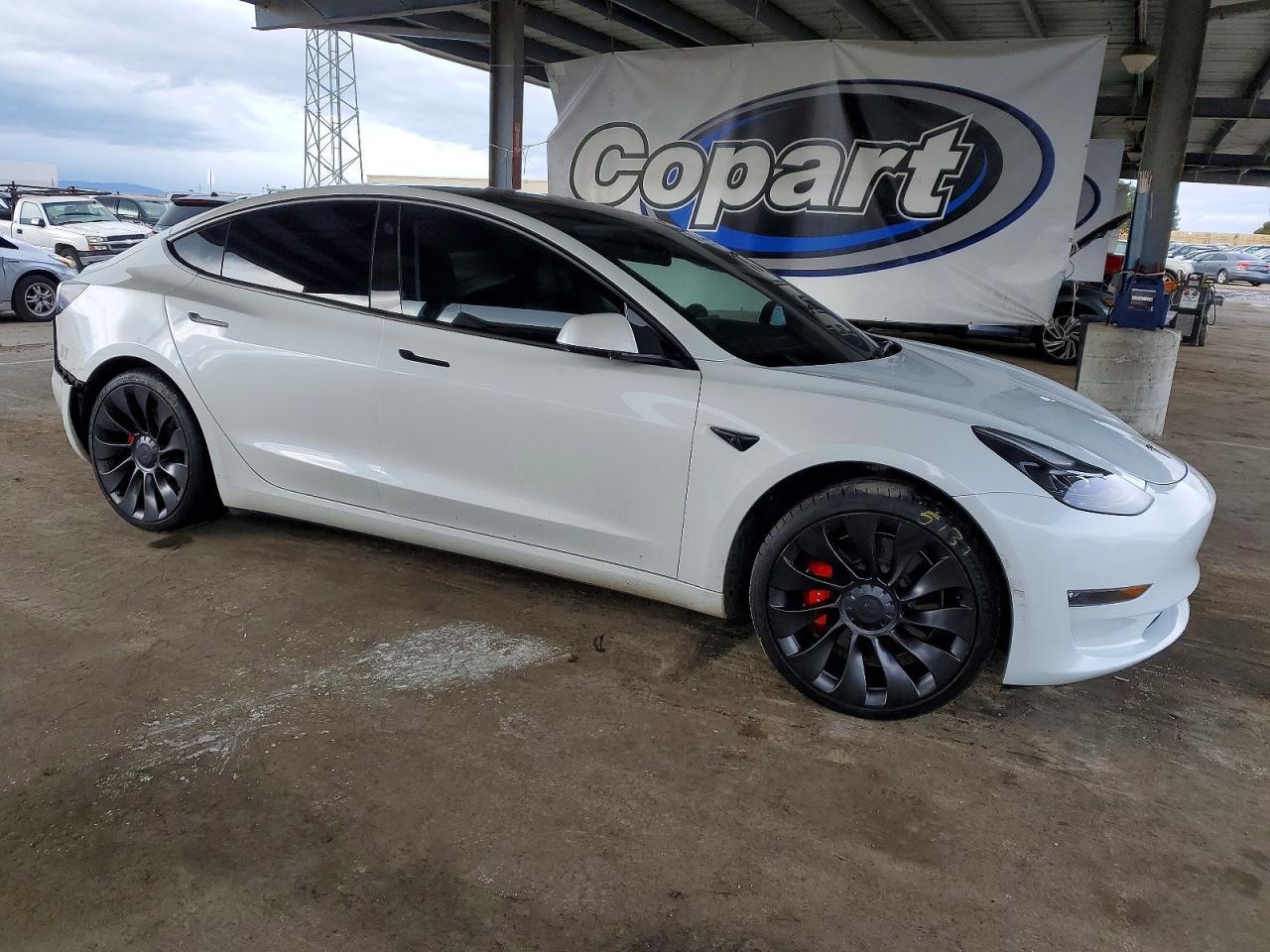 2023 Tesla Model 3 - zdjęcie 4