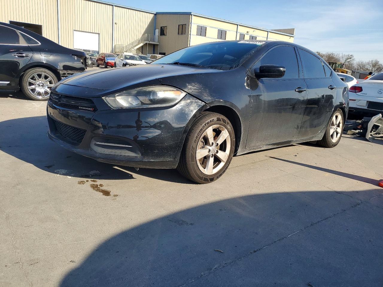 2016 Dodge Dart Sxt - zdjęcie główne