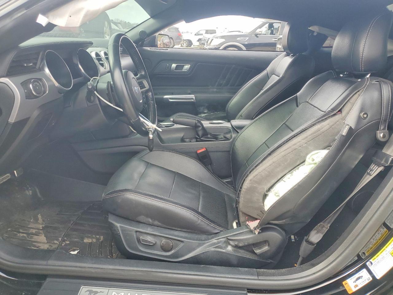 2022 Ford Mustang Gt - zdjęcie 7