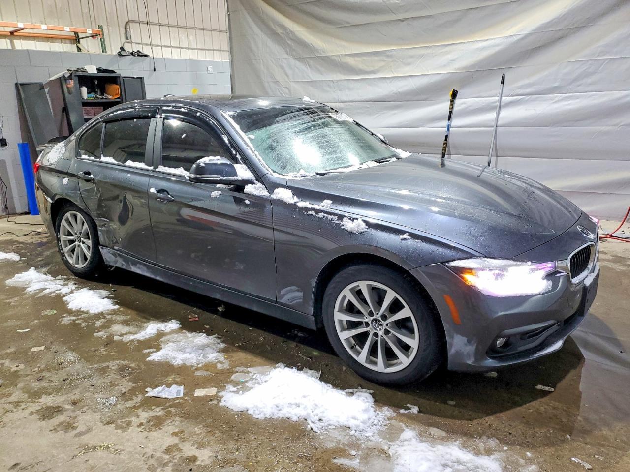 2018 BMW 320 Xi - zdjęcie 4