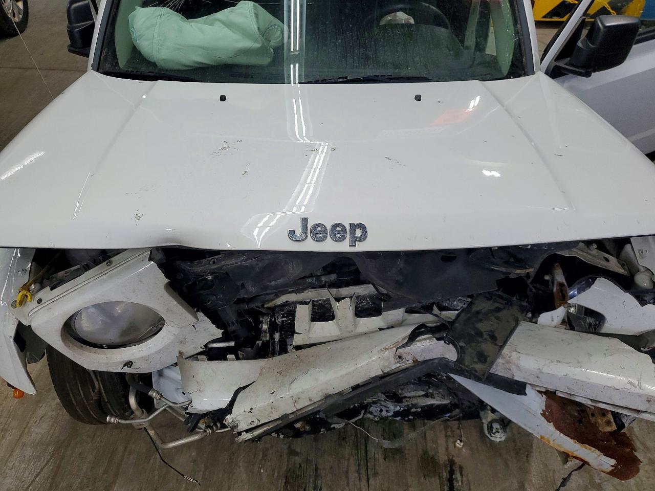 2014 Jeep Patriot Latitude - zdjęcie 12