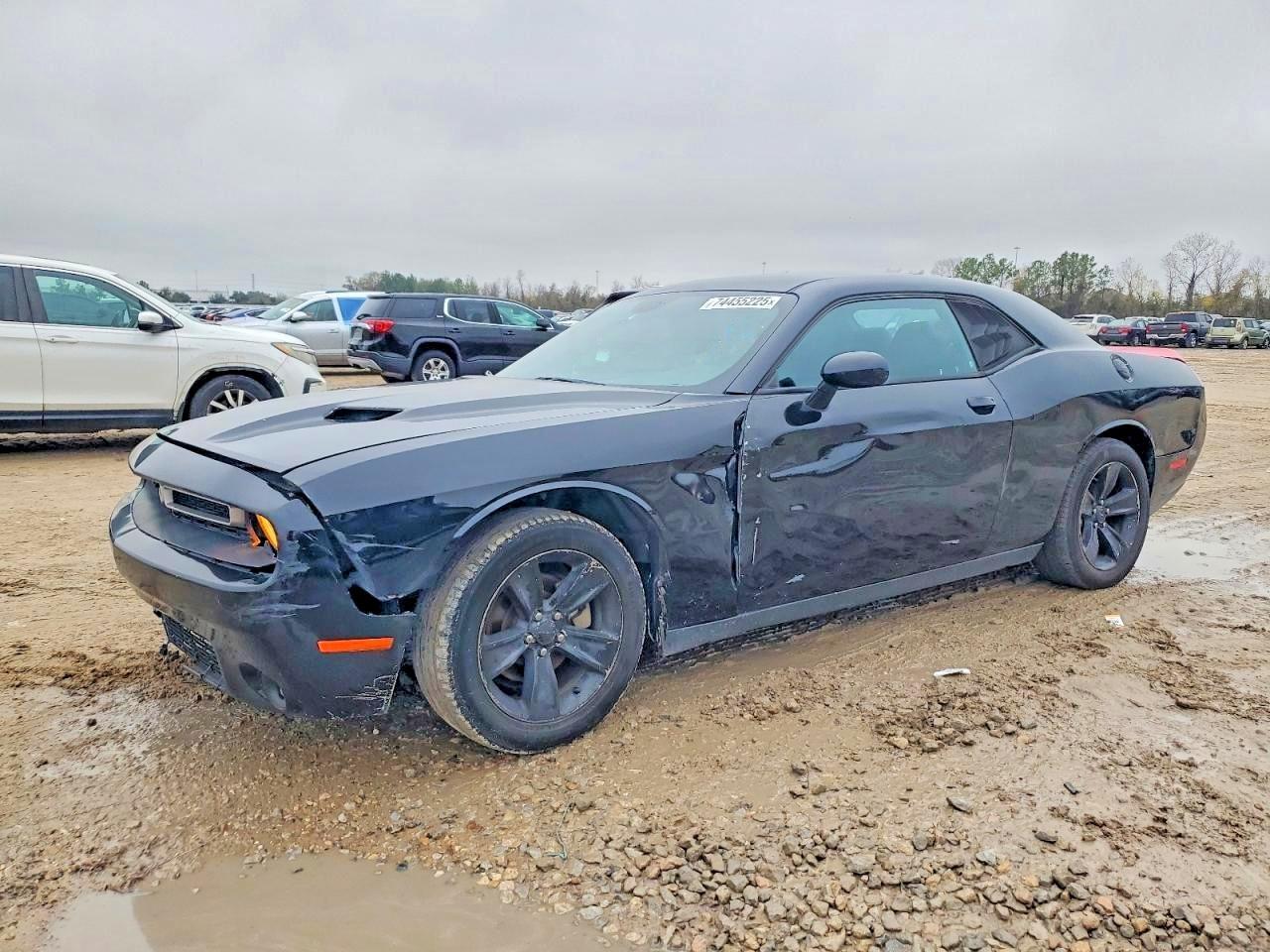 2016 Dodge Challenger Sxt - zdjęcie główne