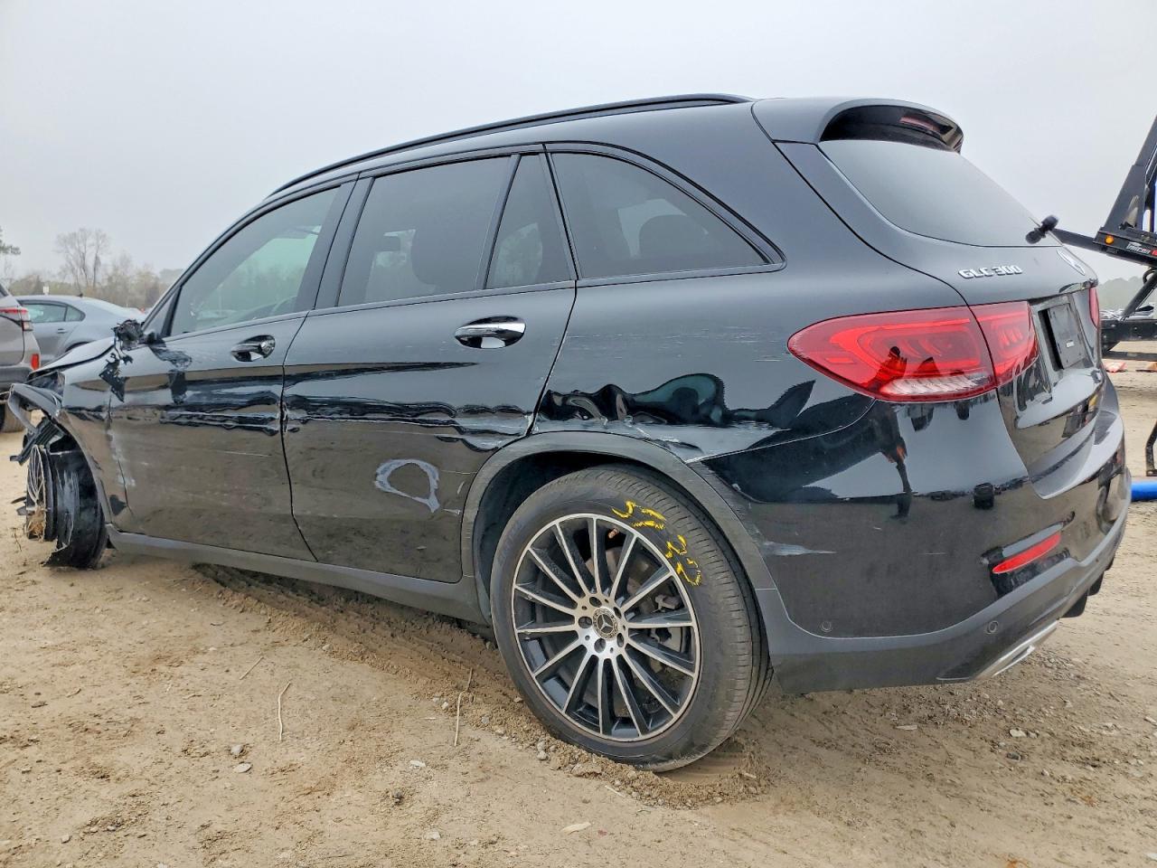 2021 Mercedes-Benz Glc 300 - zdjęcie 2