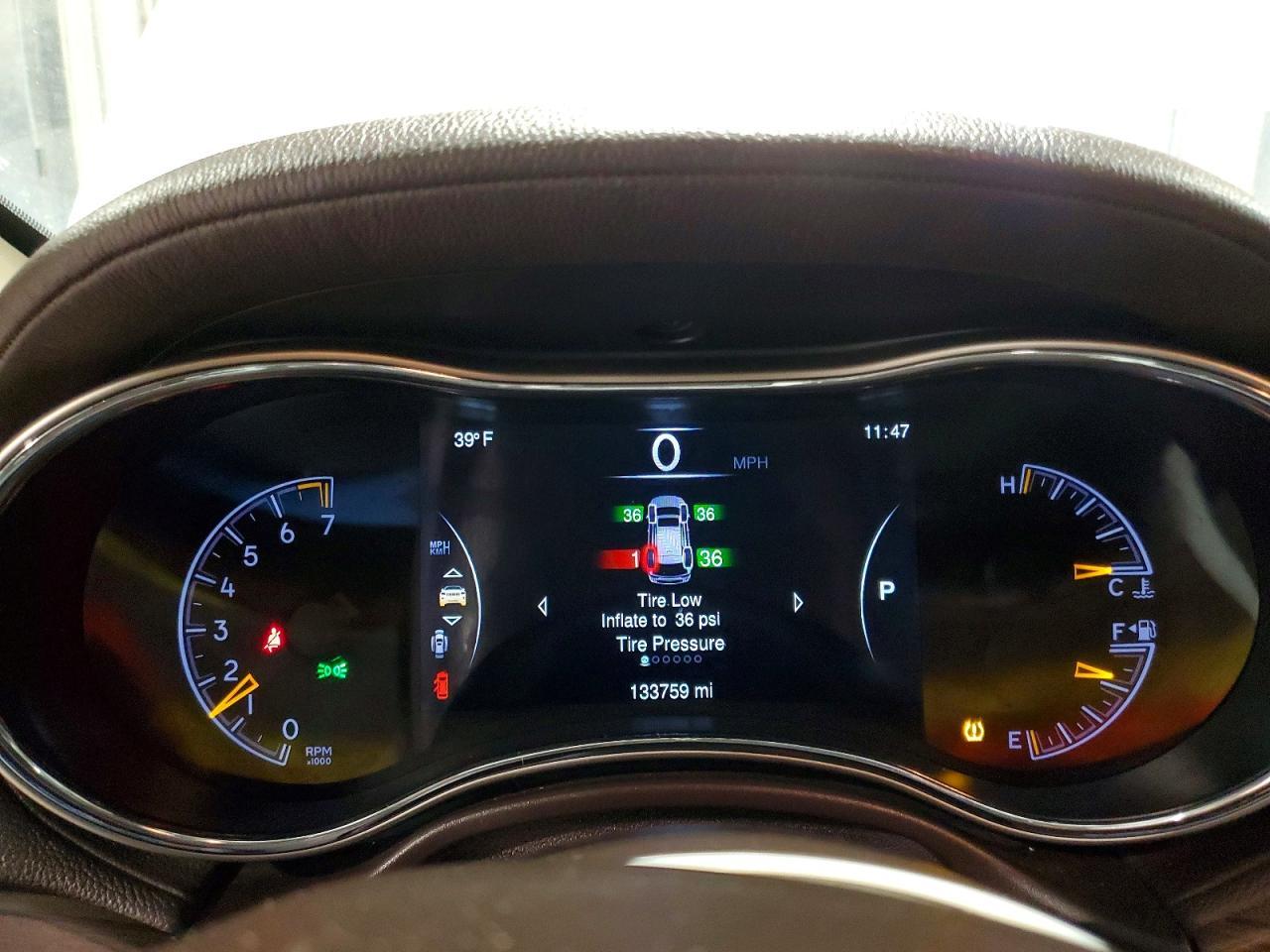 2015 Jeep Grand Cherokee Overland - zdjęcie 9
