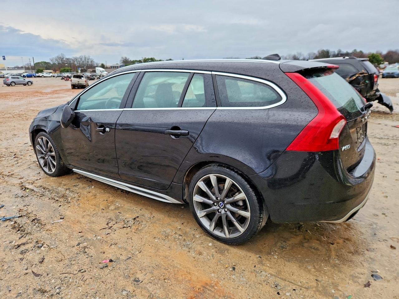 2015 Volvo V60 Premier - zdjęcie 2