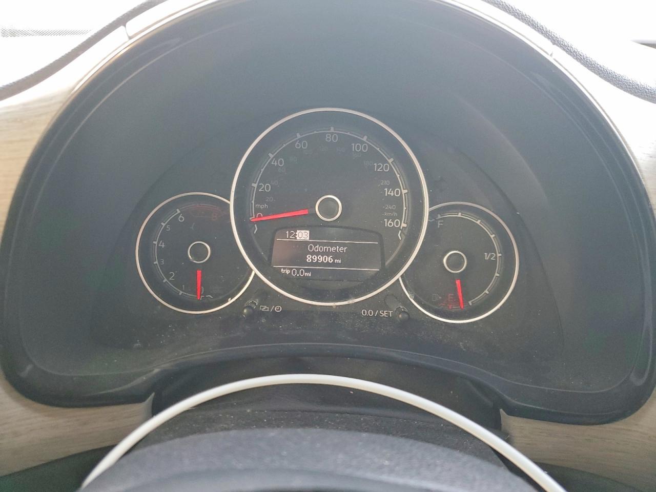 2018 Volkswagen Beetle S - zdjęcie 9