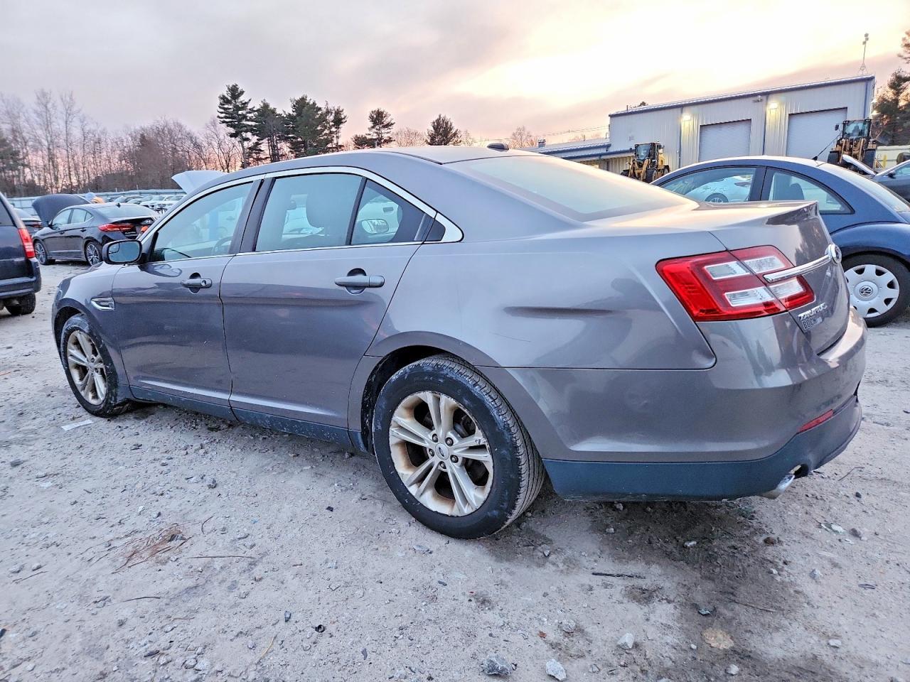 2014 Ford Taurus Sel - zdjęcie 2