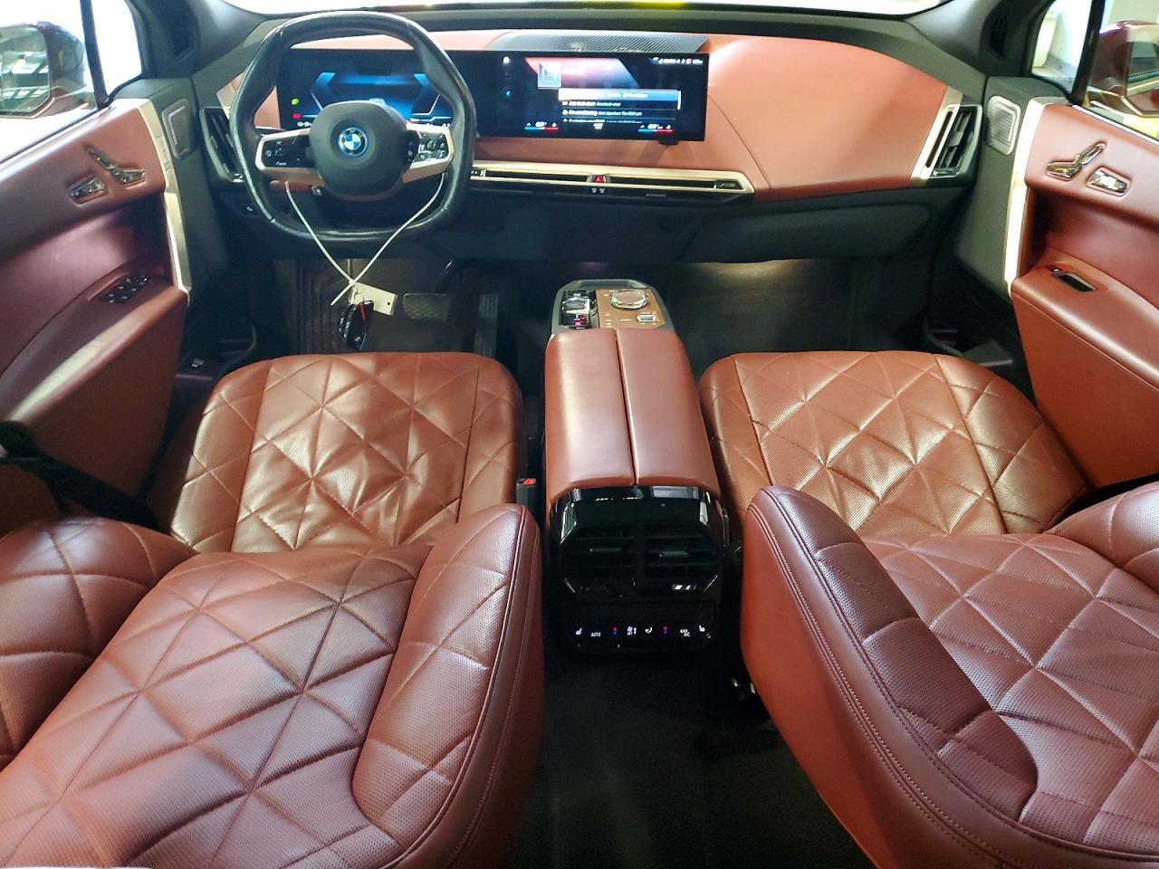 2023 BMW Ix M60 - zdjęcie 8