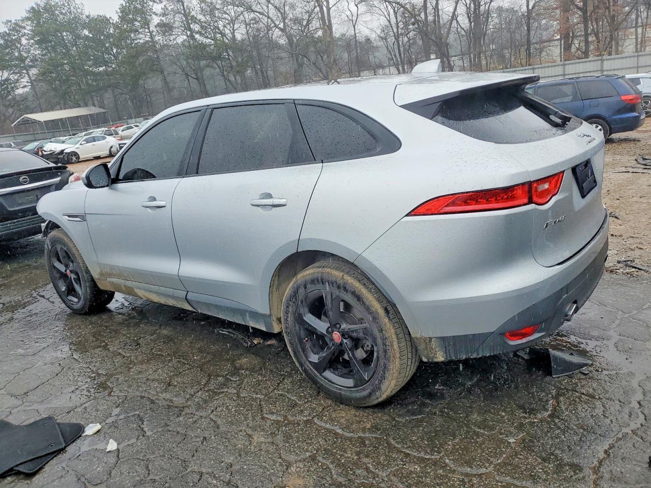 2017 Jaguar F-Pace - zdjęcie 2