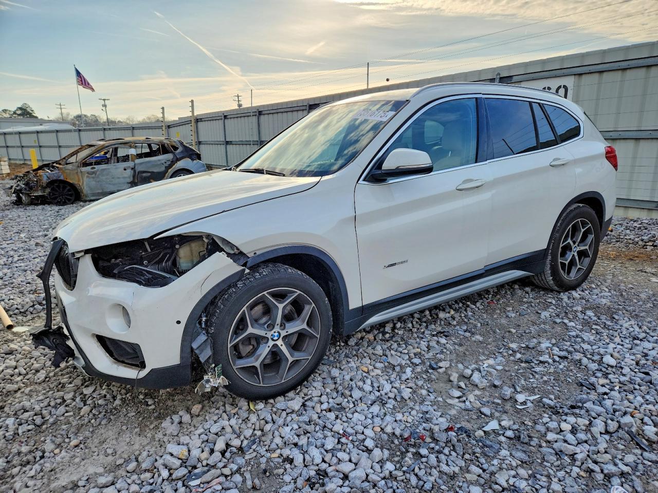 2017 BMW X1 xDrive28I - zdjęcie główne