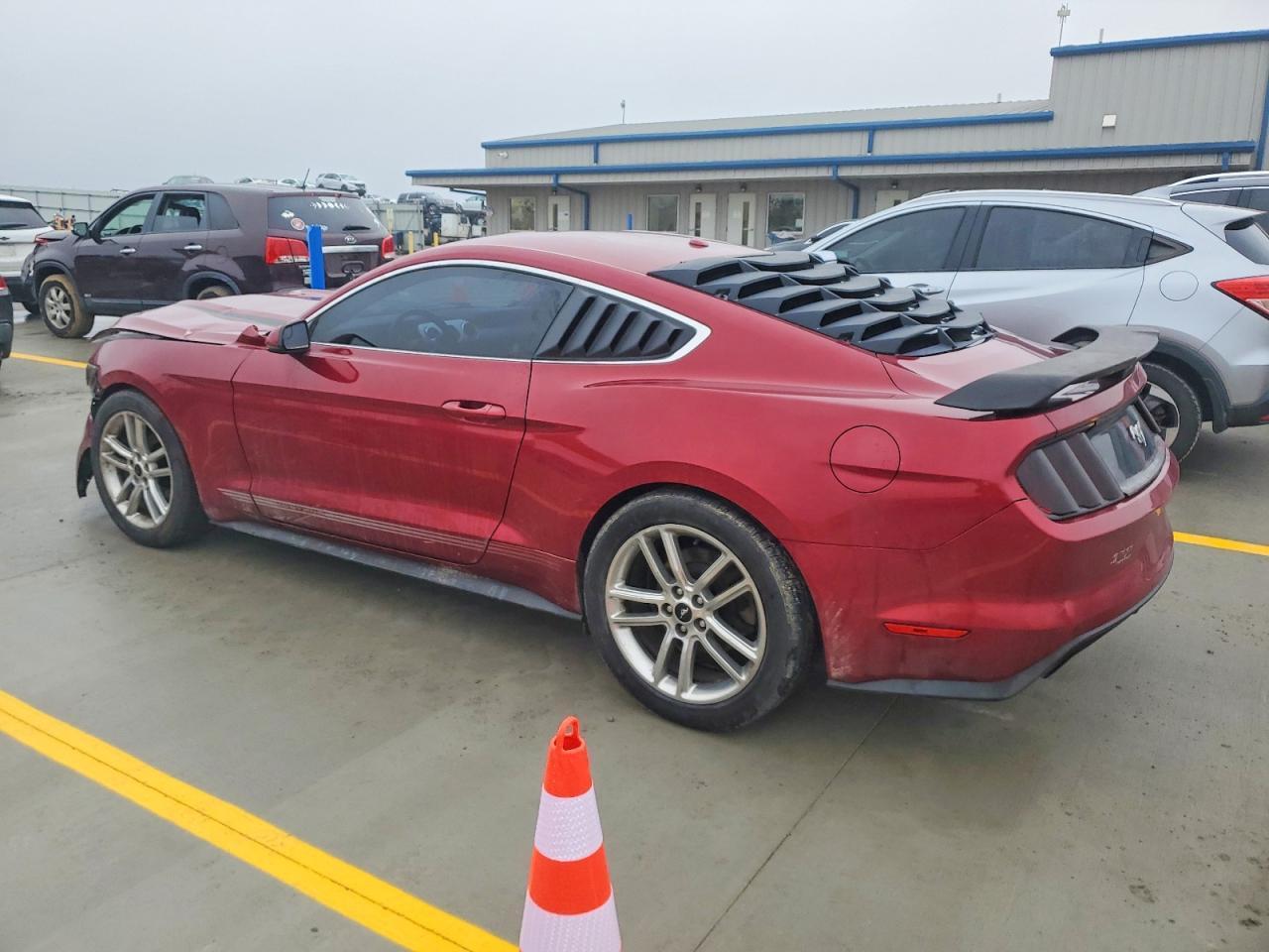 2016 Ford Mustang - zdjęcie 2