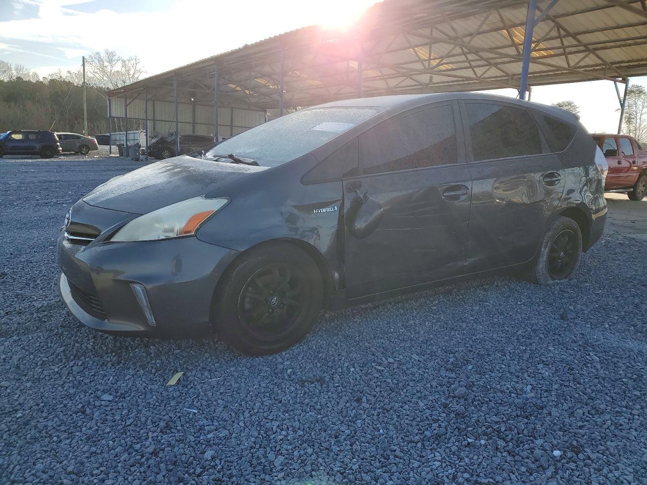 2013 Toyota Prius V - zdjęcie główne