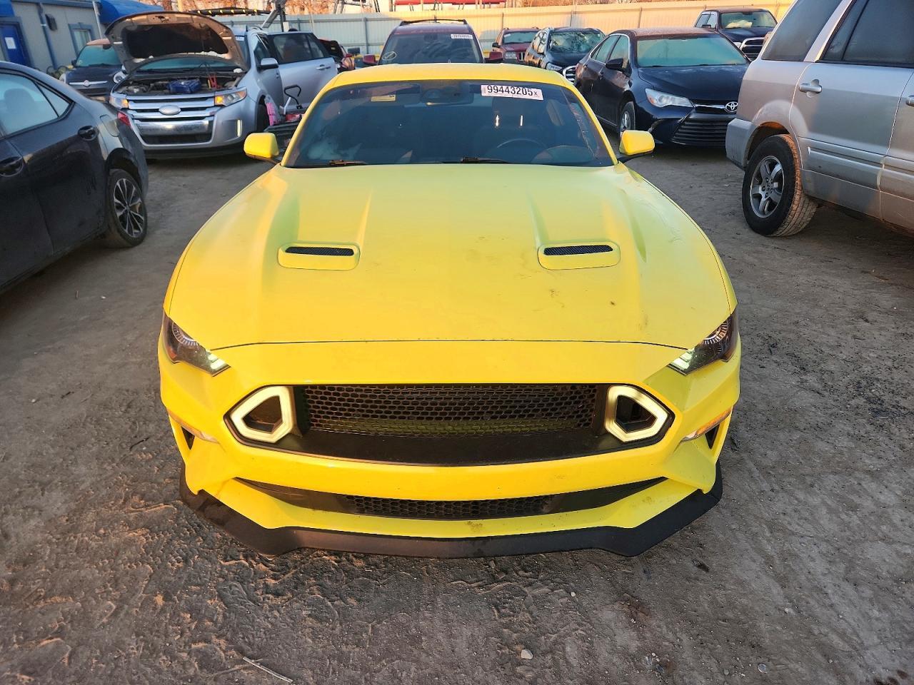 2021 Ford Mustang Gt - zdjęcie 5