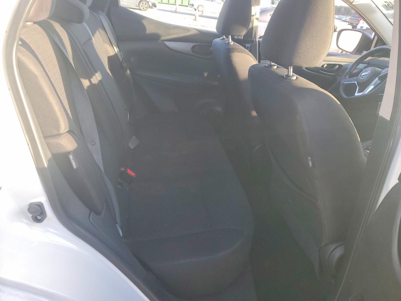 2021 Nissan Rogue Sport S - zdjęcie 10