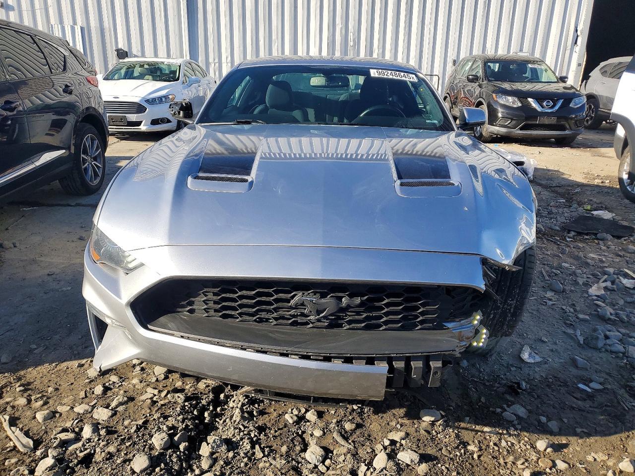 2020 Ford Mustang - zdjęcie 5