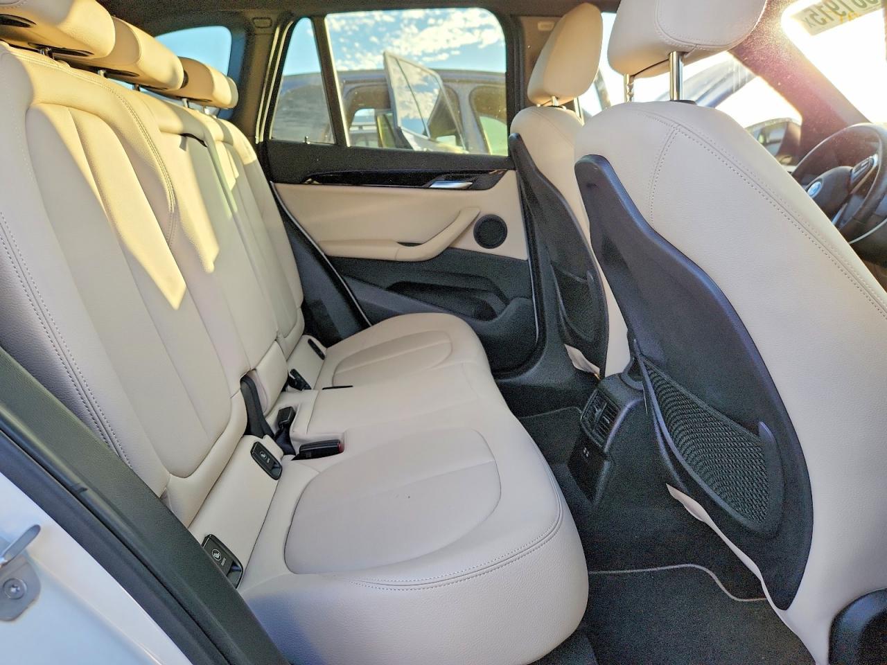 2020 BMW X1 xDrive28I - zdjęcie 11