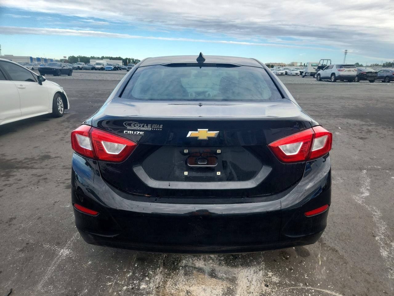 2018 Chevrolet Cruze Ls - zdjęcie 6