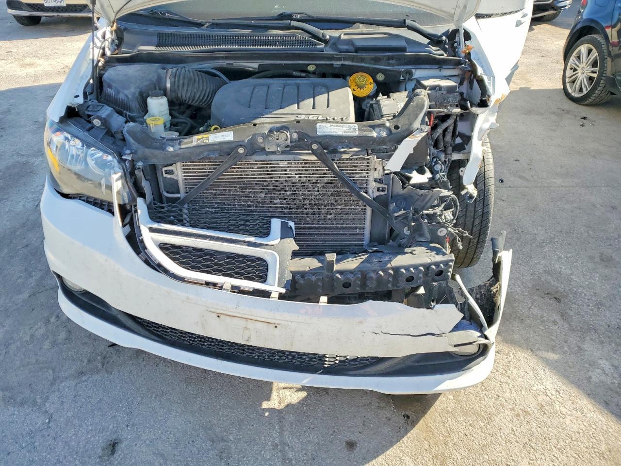 2017 Dodge Grand Caravan Gt - zdjęcie 12