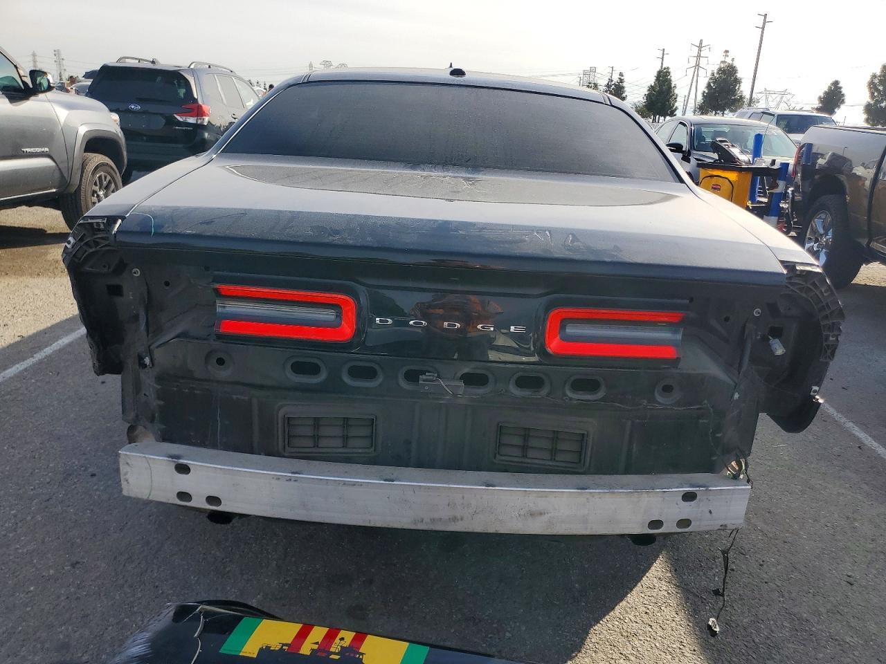 2016 Dodge Challenger Sxt - zdjęcie 6