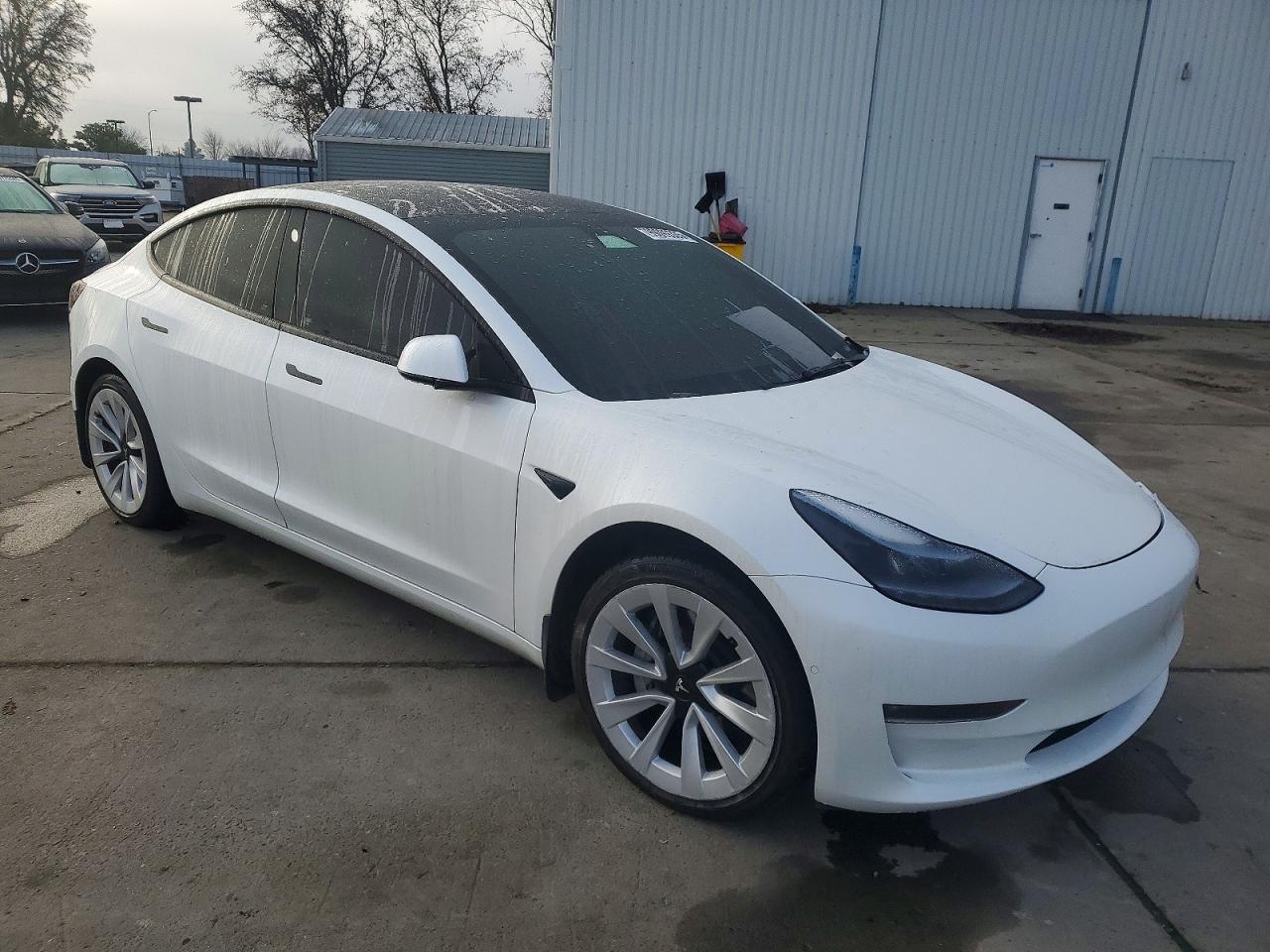 2022 Tesla Model 3 - zdjęcie 4