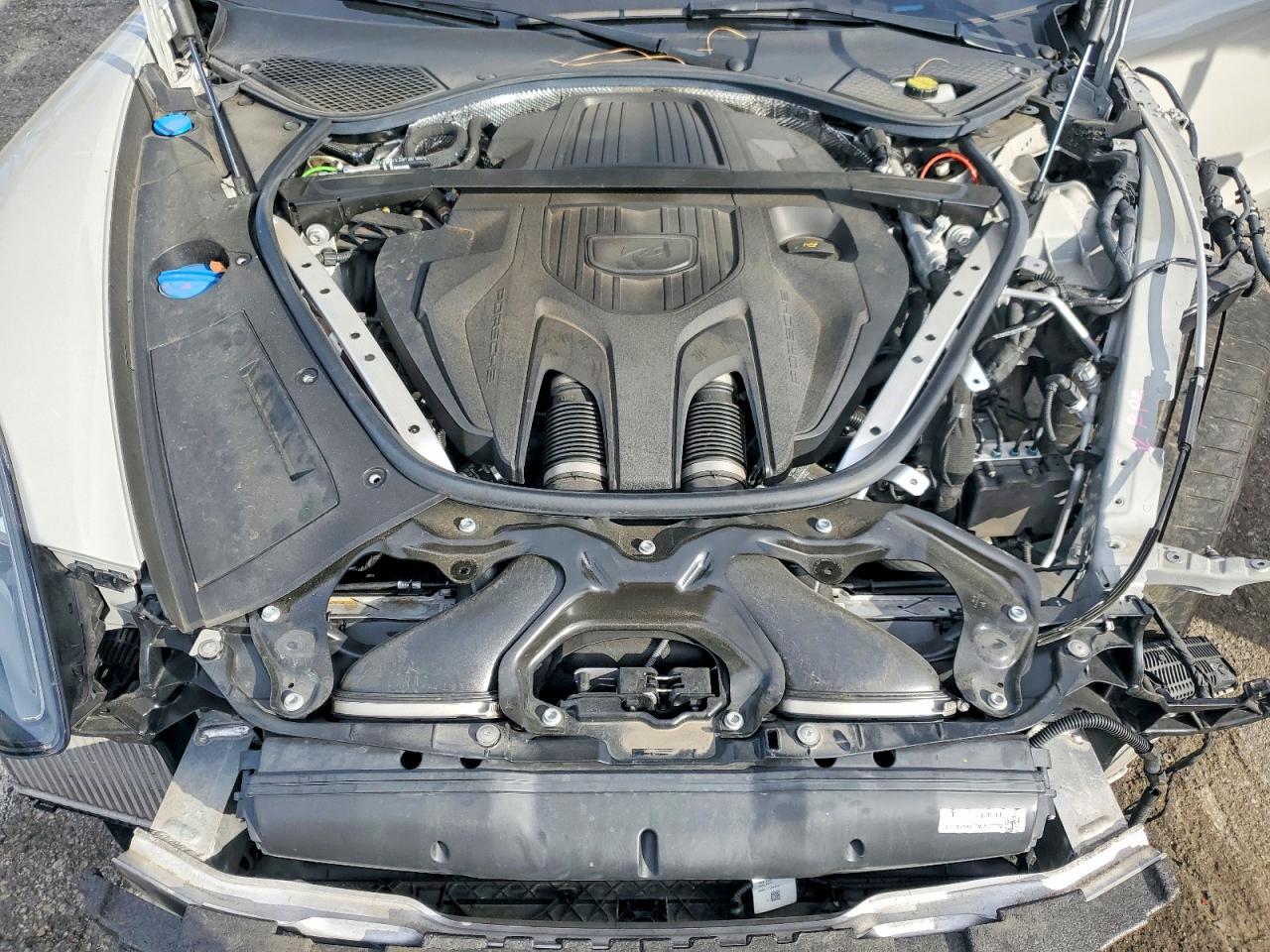 2022 Porsche Panamera 4S - zdjęcie 11