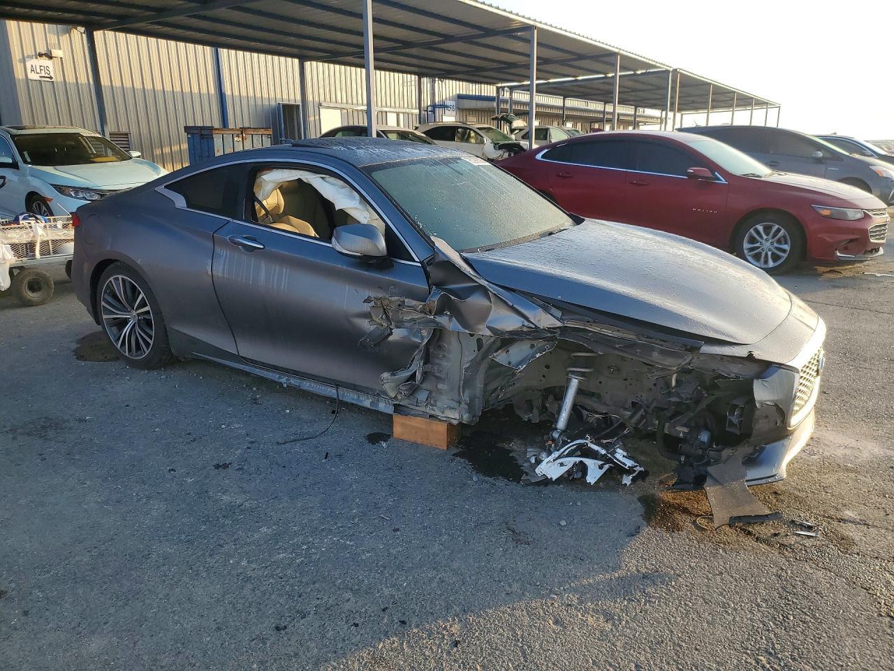 2017 Infiniti Q60 - zdjęcie 4