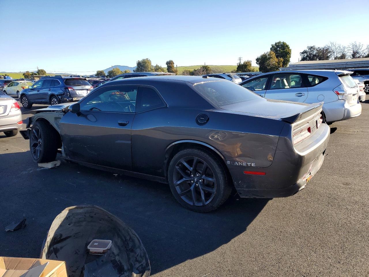 2021 Dodge Challenger Sxt - zdjęcie 2