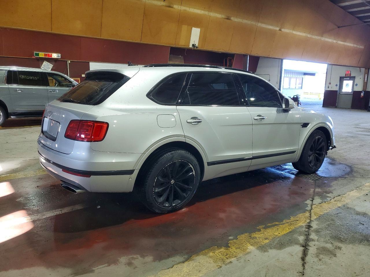 2018 Bentley Bentayga - zdjęcie 3