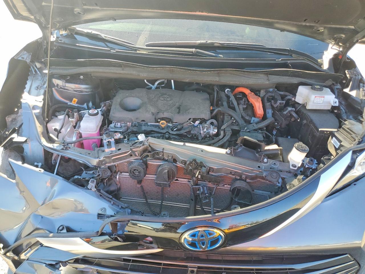 2025 Toyota Sienna Limited - zdjęcie 12