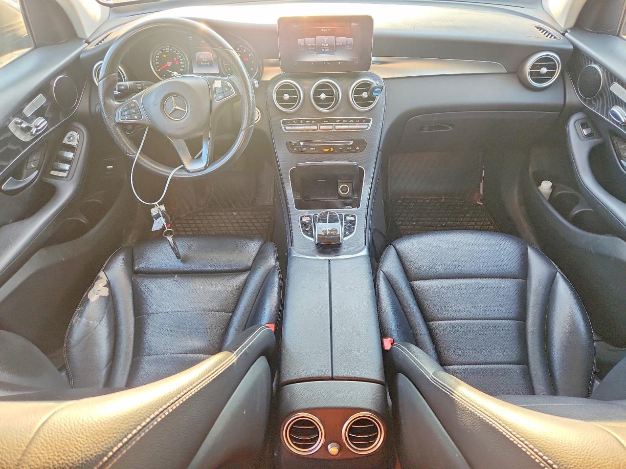 2016 Mercedes-Benz Glc 300 - zdjęcie 8