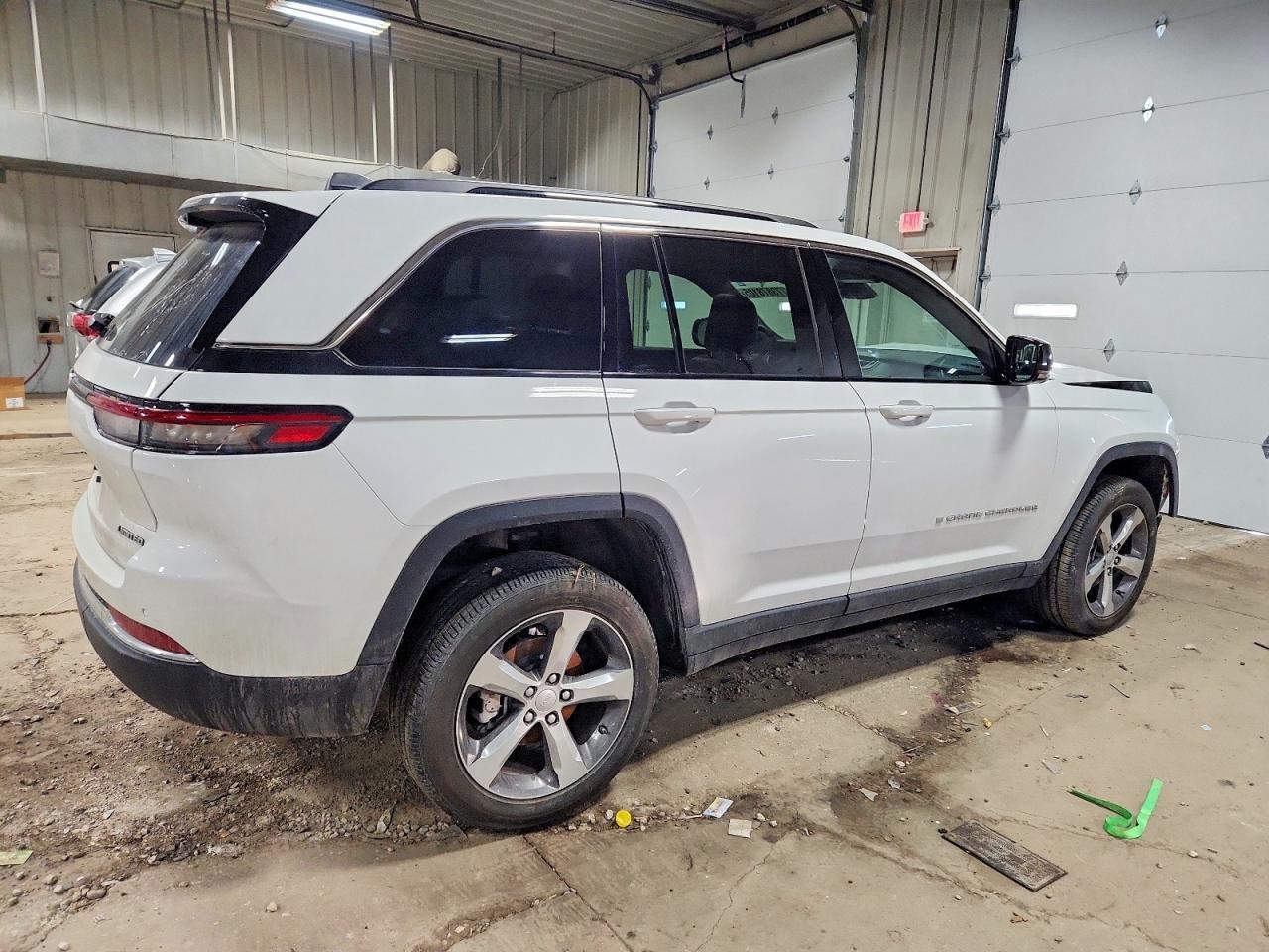 2025 Jeep Grand Cherokee Limited - zdjęcie 3