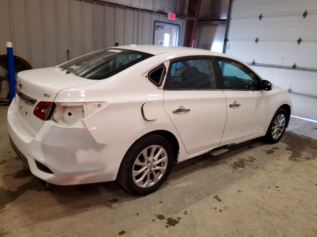 2019 Nissan Sentra S - zdjęcie 3