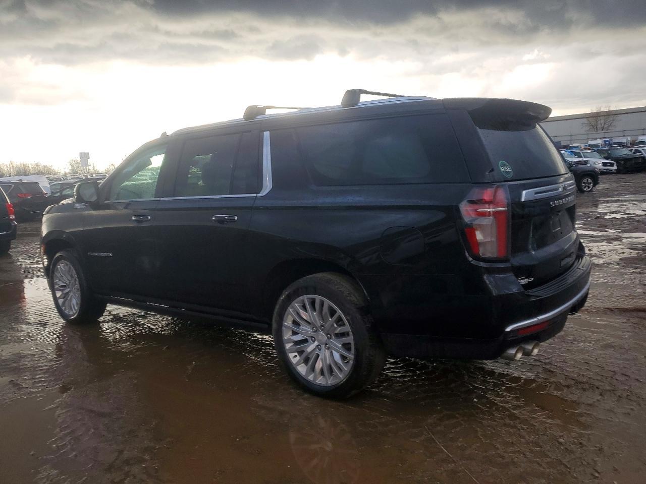 2023 Chevrolet Suburban K1500 High Country - zdjęcie 2