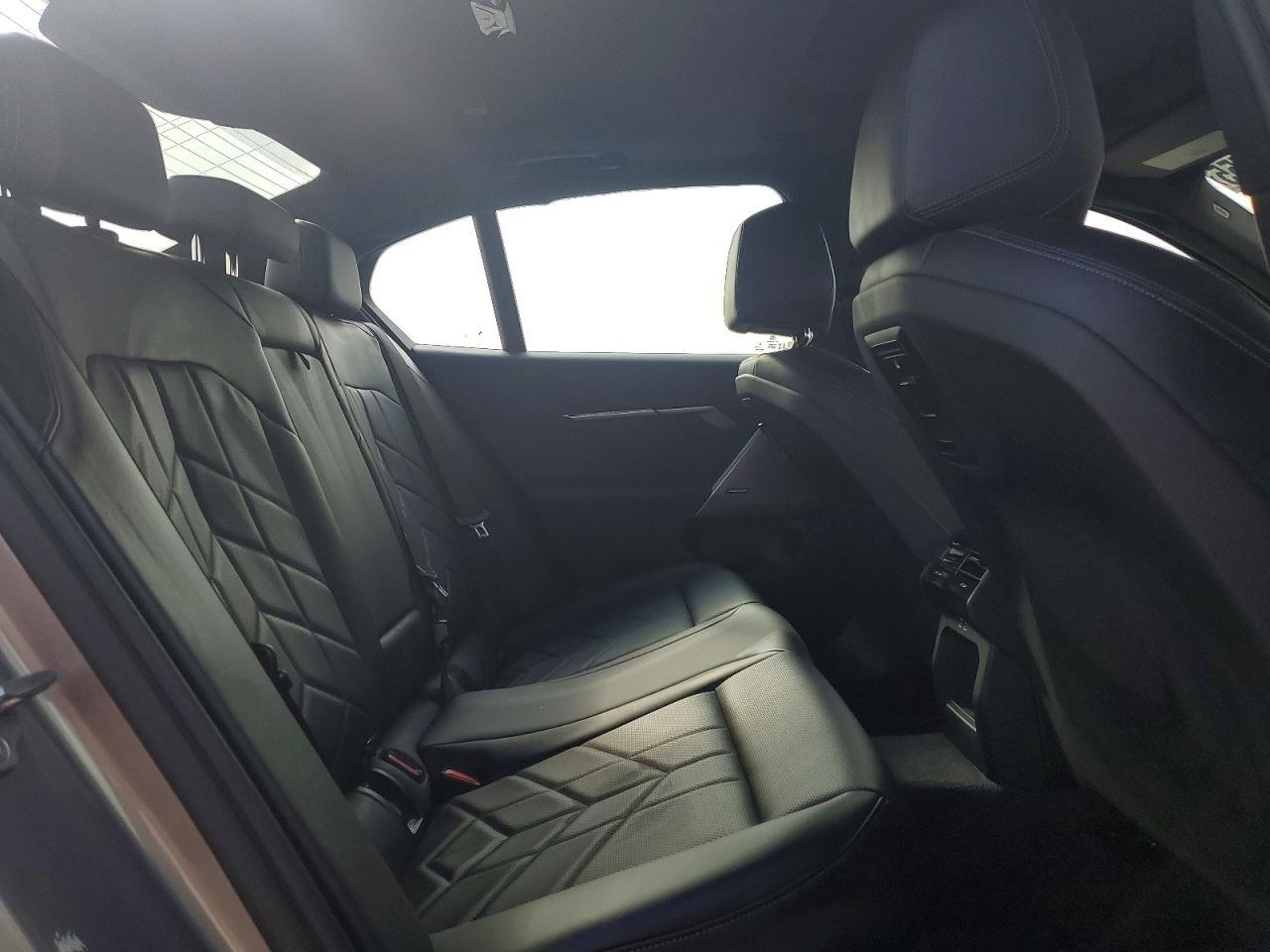2025 BMW I5 xDrive 40 - zdjęcie 10