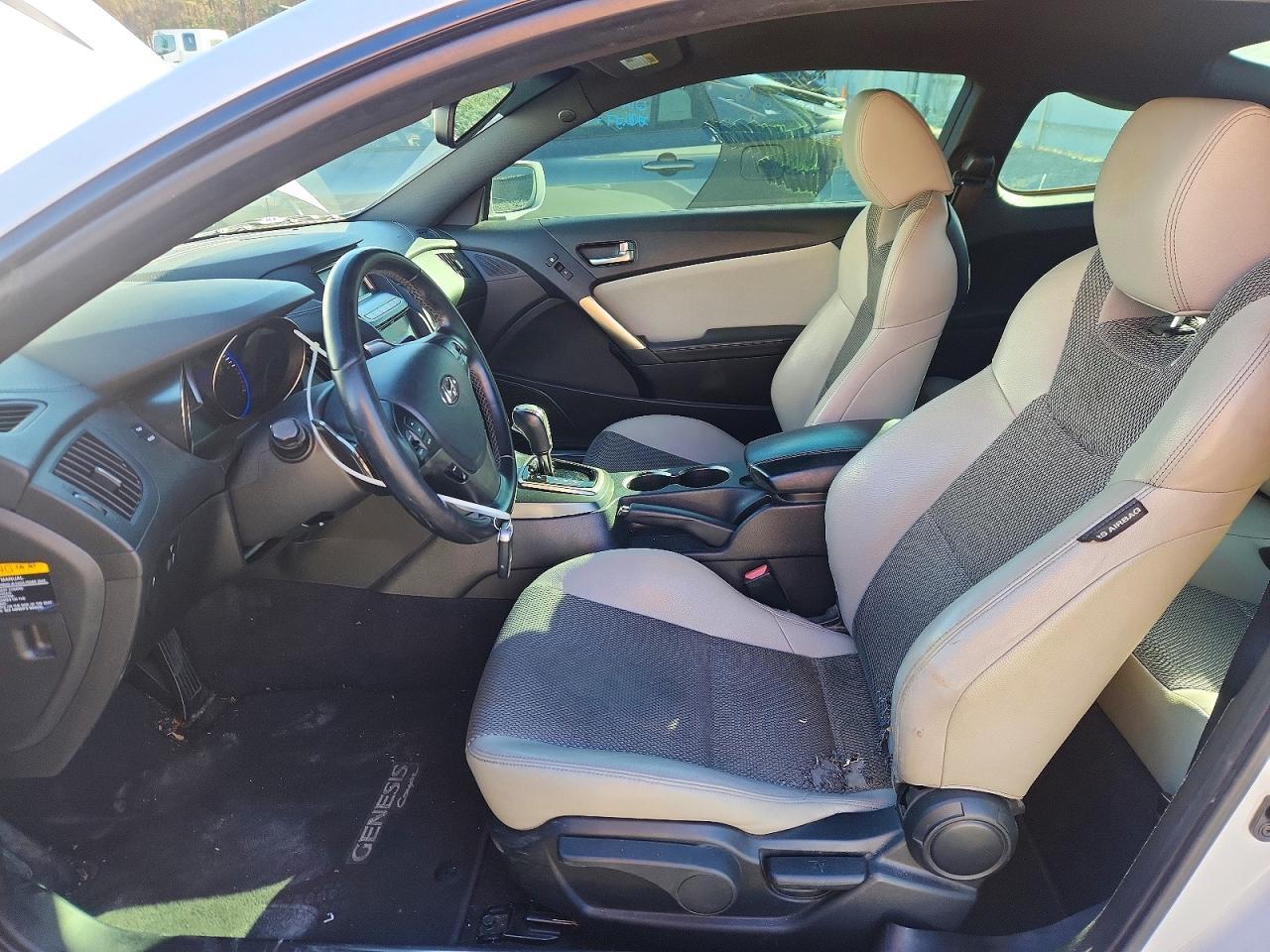 2016 Hyundai Genesis Coupe 3.8L - zdjęcie 7